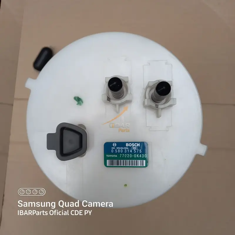 Verificacion de autenticidad mediante etiqueta Bosch 0580314575 y codigo Toyota 77020-0K430 en modulo para Hilux 2.7L. Dos picos de salida visibles, sin regulador de presion incorporado. Producto original industria brasileña con trazabilidad completa.