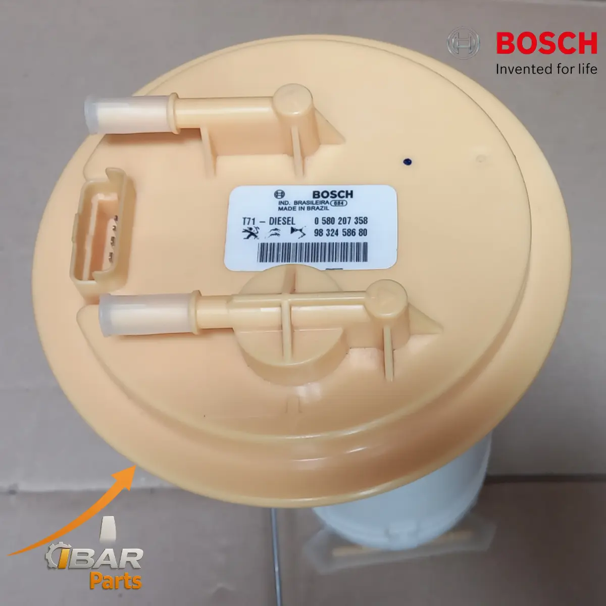 Tapa y etiqueta Bosch 0580207358 de la bomba Partner Berlingo 1.6 HDi. Foto real de stock en taller.